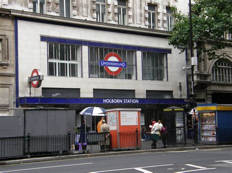 How to Reach Holborn Station via Bus, Tube, or Train 19