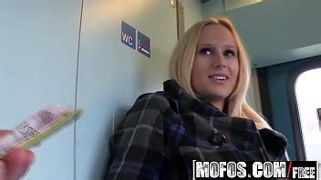 Mofos Public Pick Ups Follada En El Ba O Del Tren Protagonizada Por Angel Wicky Xvideos
