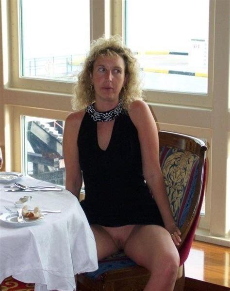 RESTAURANT NUDE ShesFreaky