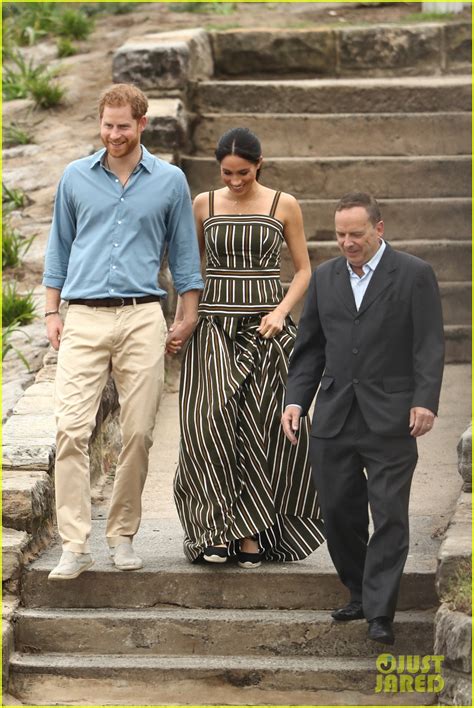 Meghan Markle And Prince Harry Go Barefoot At Bondi Beach In Australia