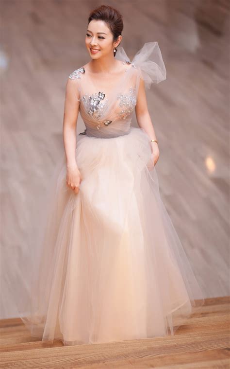 Jennifer Ph M G I C M H T N C V I V Y M U Nude M Ng Tang