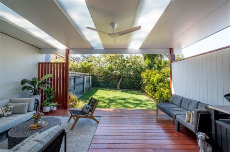 The Pros And Cons Of Traditional And Insulated Pergolas