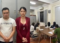 Hot girl Trâm Anh mặc bra khoe vòng mông táo bạo mừng Giáng sinh Người đẹp Việt Giải Trí