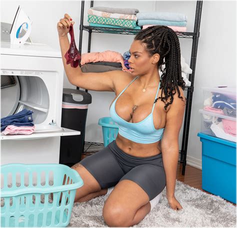 Halle Hayes Scene Halle Hayes Roommates With Fuck Buddy Benefits BrazzersExxtra FullHD P