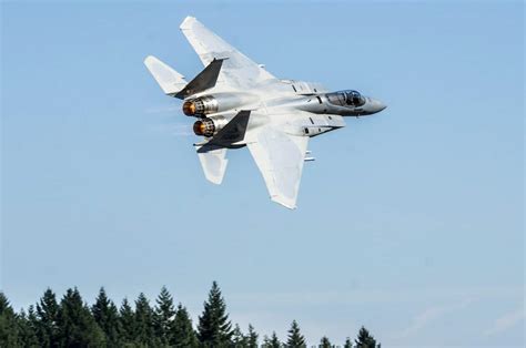 F-15 Eagle: The Undefeated Fighter