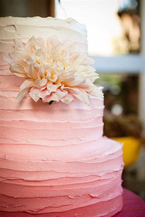 Fabulous Ombre Wedding Cakes The Wedding Blog