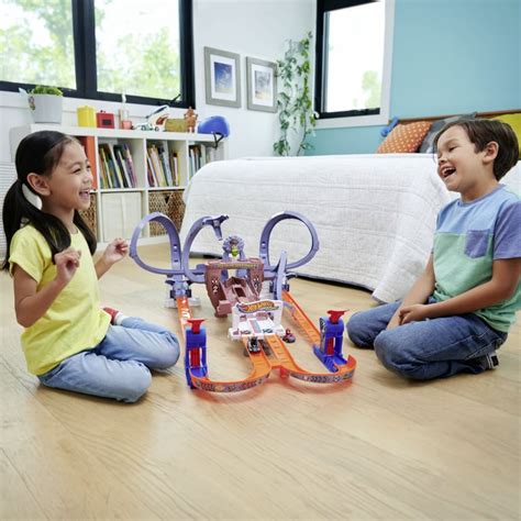 HOT WHEELS Racerverse Spiderman Máxima Velocidad Hot Wheels falabella