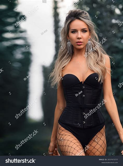 Portrait Sexy Woman Stunning Blonde Model Stock Photo 2037473777 Shutterstock