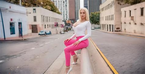 The Mysterious Life of Skylar Demarino: Uncovering Her Early Days and Career Path 1