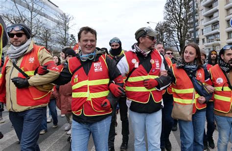 Gr Ve Du Mars Rennes Entre Et Manifestants