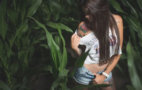 Wallpaper Leaves Sexy Model Shorts Mike Figure Brunette Tattoo For Mobile And Desktop