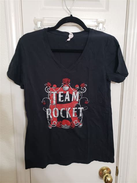 Hot Topic Pokemon Team Rocket Rose Juniors T Shirt Gem