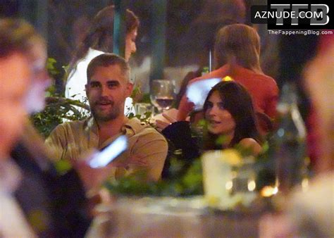 Emily Ratajkowski Sexy Seen Flaunting Her Hot Figure Alongside A Dj In Nyc Aznude