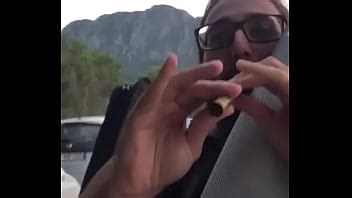 Piccola Olandesina Scappa Di Casa E Guadagna Soldi Per La Suonando Il Flauto Dolce Xvideos