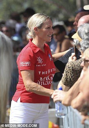 Zara And Mike Tindall Walk Hand In Hand On The Gold Coast For Magic