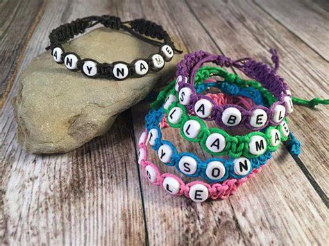 Именной браслет для развития ребенка. Способы создания украшений