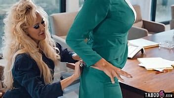 Mature Women Have Hot Lesbian Sex After A Meeting XNXX