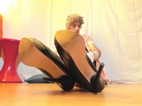 Mature Tranny In Seamed Stockings XHamster