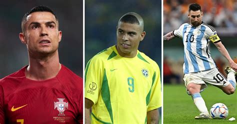 Top 10 Greatest Footballers Of All Time Ranked
