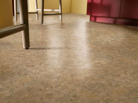 Гомогенный и гетерогенный линолеум - 45 фото