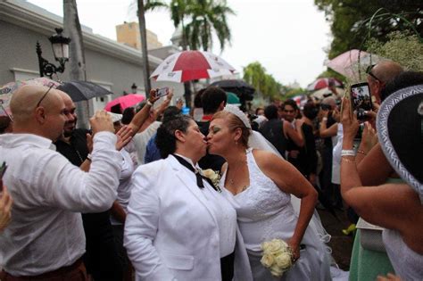 Over 60 Same Sex Couples Exchange Vows At Mass Wedding Ceremony In Puerto Rico S Capital Fox News