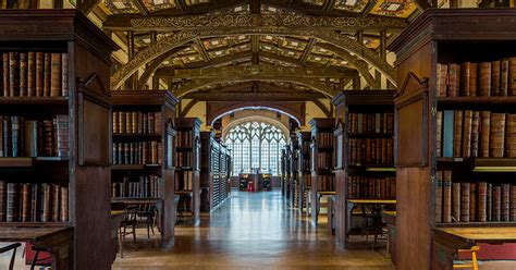 If You Ever Wanted To Stroll Around The Hogwarts Library This Is Your