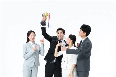 Business Team Celebrating Trophy Picture And HD Photos | Free Download On Lovepik