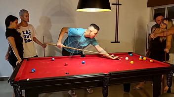 ERA SÓ PRA ENSINAR AS MENINAS A JOGAR SINUCA MAS ACABAMOS FODENDO ELAS ALI MESMO XVIDEOS