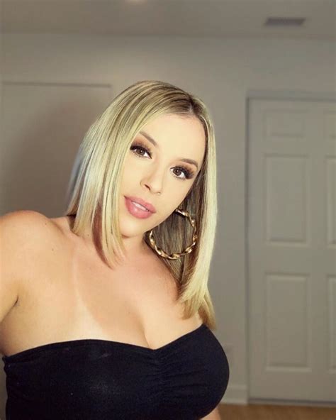 3 Hot Sexy Jessica Fernandez Bikini Pics