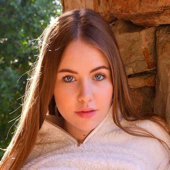 Naomi Blue Babe Page Watch This Pornstar On FreeOnes