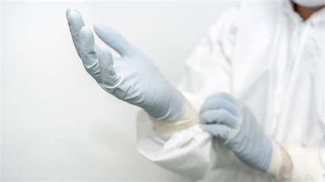 Nurse Suspended For Taking Off Ppe To Have Sex With Covid Patient Report Iheart