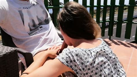 Blonde Babe Gives Amazing Public Blowjob In The Garden