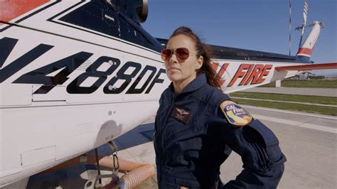 Female fire helicopter pilot is on California's front line of attack