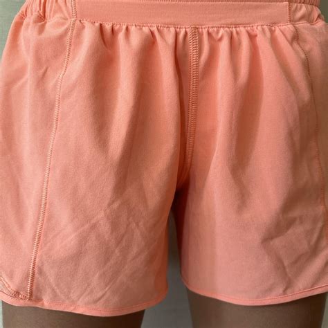 Lulu Lemon Hotty Hot Shorts Size 4 Never Worn Out Depop