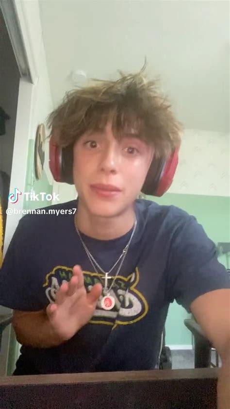 Pin By Samantha Carly On Tiktoks Cute Blonde Guys Cute White Guys Attractive Guys