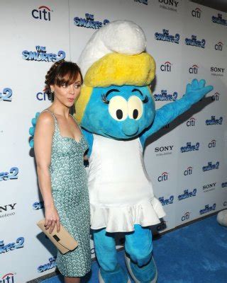 Christina Ricci Showing Big Cleavage In A Low Cut Indeterminate Colored Dress At Porn Pictures