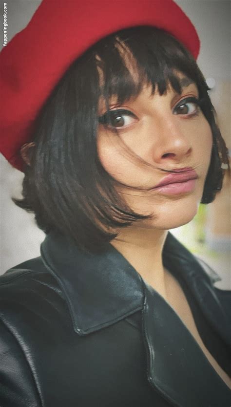 Gizzi Erskine Gizzierskine Nude OnlyFans Leaks Fappening FappeningBook