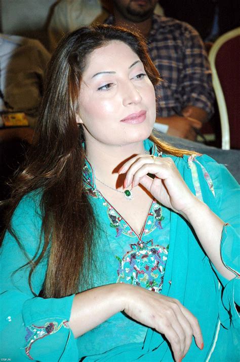 Pakistani Sexy Actress Saima Hot Photos