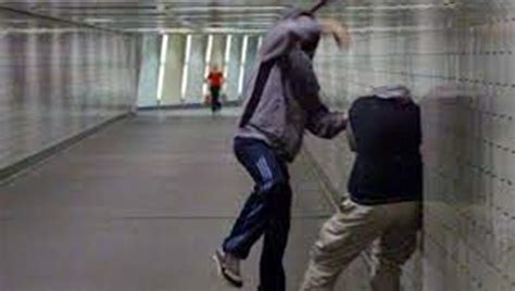 Torino il padre che vuole correggere il figlio gay Altrimenti ti butto giù dal balcone Open