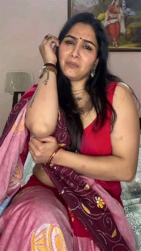 Pin By Solanki Sarkar On Hot Desi Woman In Beautiful Smile Women Beautiful Women Blonde