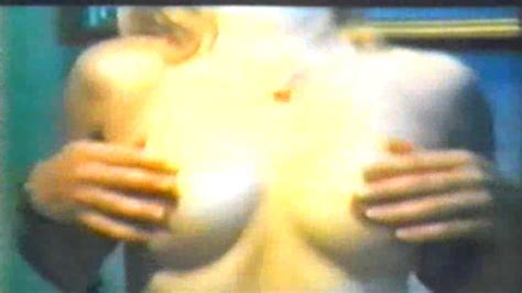 Naked Lise Pinson In Follia Erotica Di Una Diciottenne