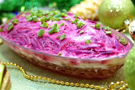 Селедка под шубой с яблоком – Пошаговый рецепт с фото. Новогодние ...