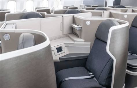 American Airlines Unveils Its New Boeing 787 Business Class Seat ...