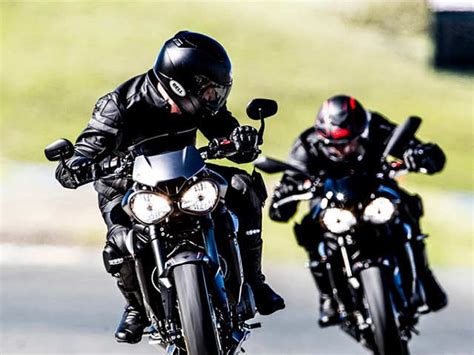 Fancy Street Speed Wait For Triumph Street Triple Naked Power The Economic Times