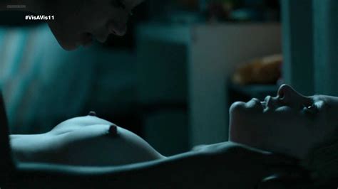 Vis A Vis nude pics página 1