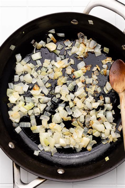 Rice Noodles with Spicy Peanut Sauce - The Mindful Hapa