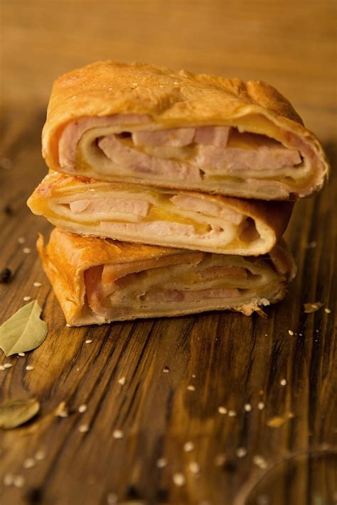 Снек с ветчиной и сыром