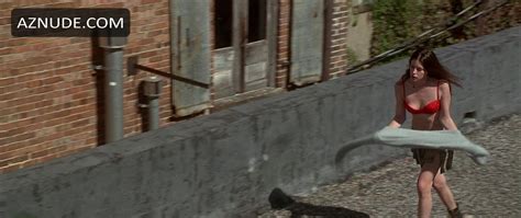 LIV TYLER Nude AZNude