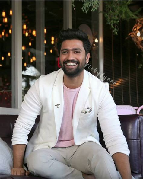 Pink Babe Celebrity Stars Handsome Men Fashion Beauty