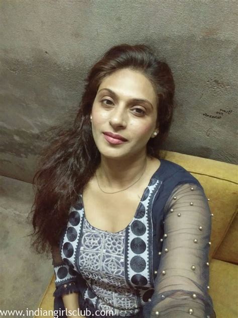 Horny Desi Big Boobs Housewife Nude Indian Girls Club